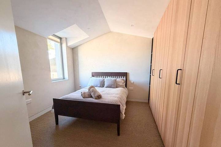 Guestready Essential - Modern home with garden in Chatham (Großbritannien), Kent Downs