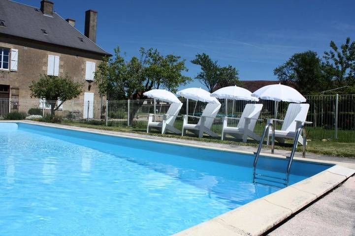 Location de vacances pour 4 personnes, avec jardin ainsi que vue et piscine, animaux acceptés à Fours - 3