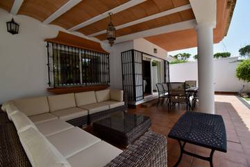 Chalet para 8 Personas en Playa La Barrosa, Chiclana de la Frontera, Foto 4
