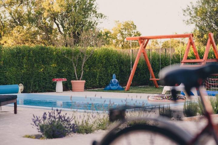 Ferienhaus für 6 Personen, mit Garten und Ausblick sowie Pool