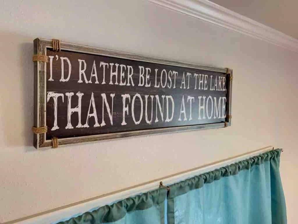 Lake Bungalow-Pet friendly- Highport Marina in Lake Texoma