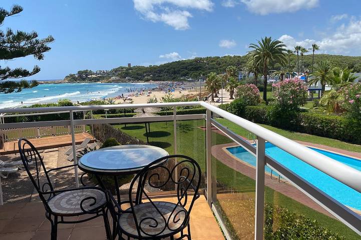 Ferienhaus für 8 Personen, mit Pool und Terrasse sowie Garten