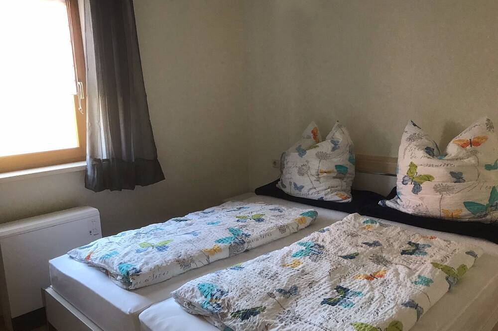 Familienfreundliches Ferienhaus in ruhiger Lage mit großem Garten in Hilders, Rhön-Hessen