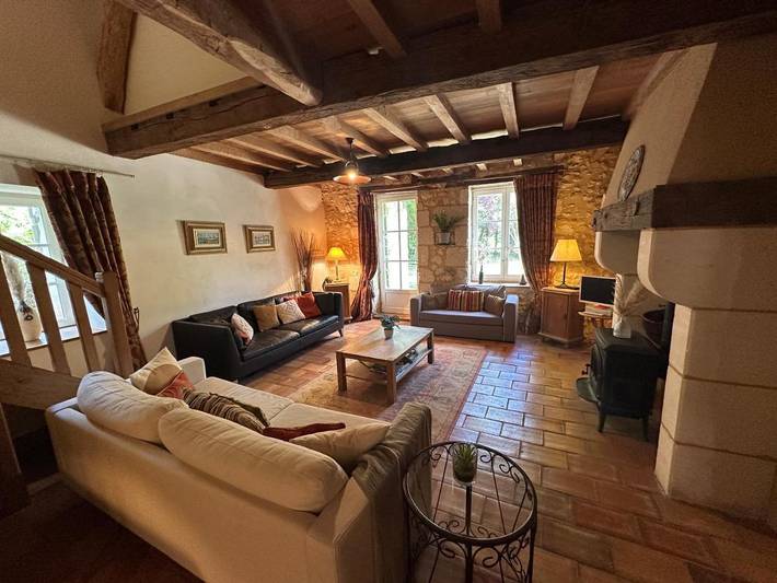 Location de vacances pour 2 personnes, avec jacuzzi ainsi que jardin et piscine à Villamblard - 4