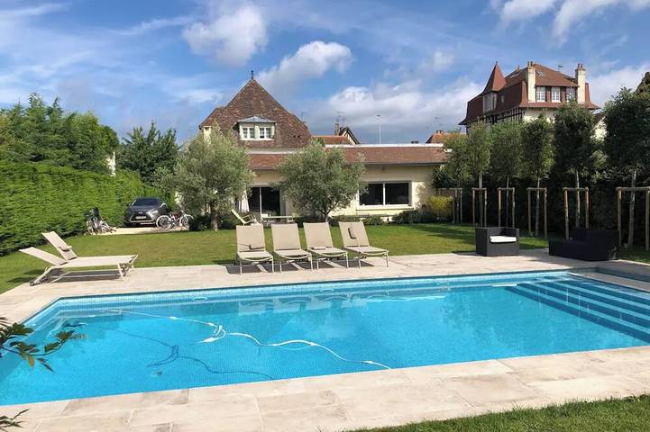 Villa pour 12 personnes, avec sauna et jardin à Deauville
