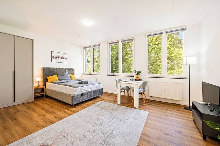 Ganze Wohnung, Central Glow, Modernes Serviced Apartment, Wohnen auf Zeit, Parkplatz in Wiesbaden, Südhessen