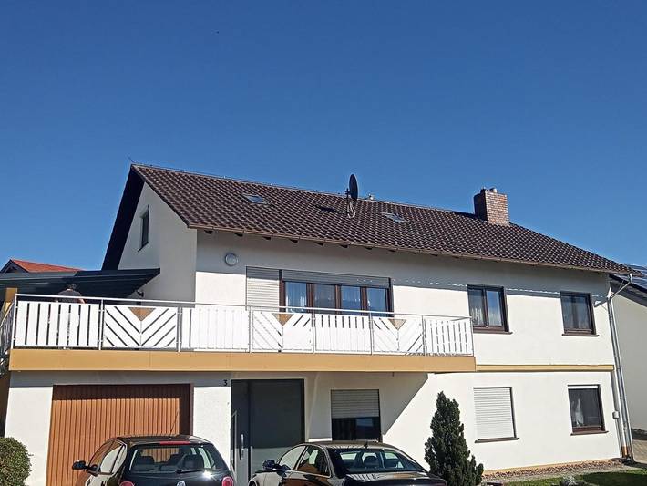 Ferienwohnung für 4 Personen, mit Terrasse und Garten sowie Ausblick in Neckar-Odenwald-Kreis