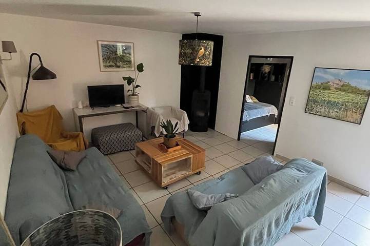 Relaxing stay at the foot of Mont Ventoux - terrace, pool & Provencal charm in Malaucène, Parc naturel régional du Mont-Ventoux