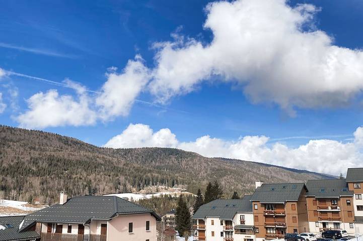 Apartamento entero, Apartment in a residential complex at the foot of the slopes in Lélex, Parc naturel régional du Haut-Jura