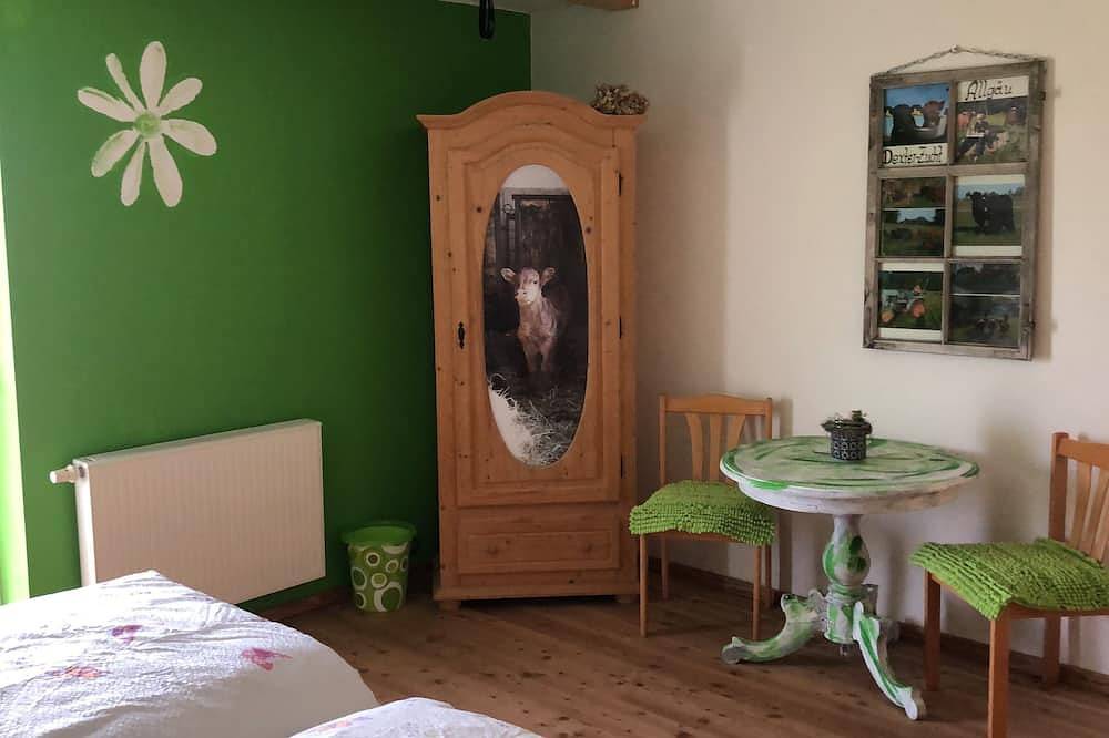 Ganze Wohnung, Dexterzucht Allgäu, Rundflüge, Kutschfahrten, Großzügige Ferienwohnung in Durach, Bayerisch Schwaben