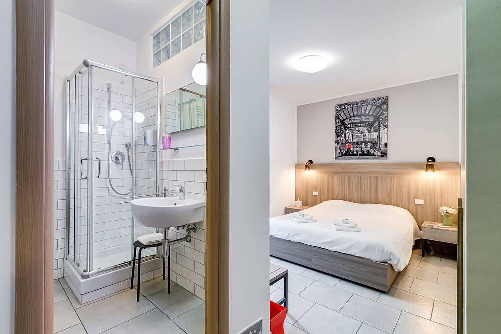 Habitación con baño privado a pocos pasos de San Pietro. in Roma, Provincia de Roma