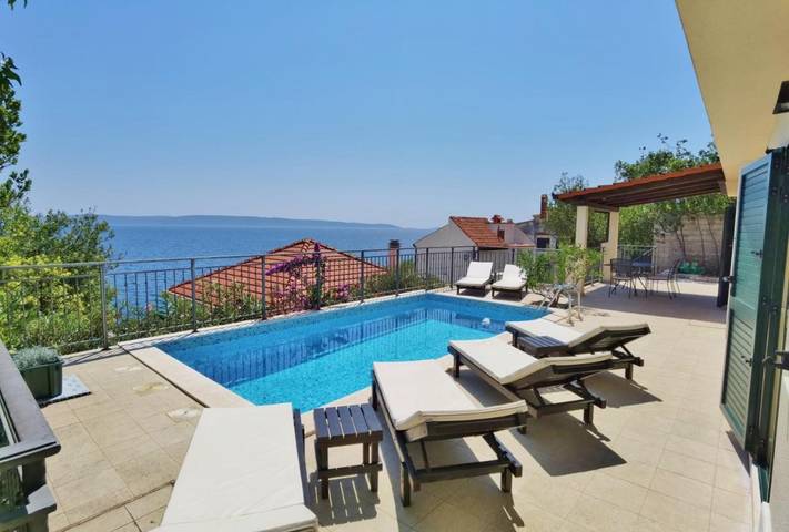 Villa pour 6 personnes, avec vue sur l’océan ainsi que jardin et piscine à Okrug Gornji - 3