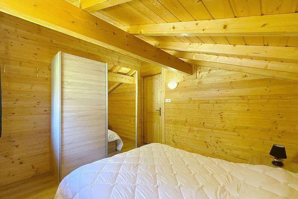 Chalet au calme, lisière de forêt, aux portes des vallées in Cornimont, Parc naturel régional des Ballons des Vosges