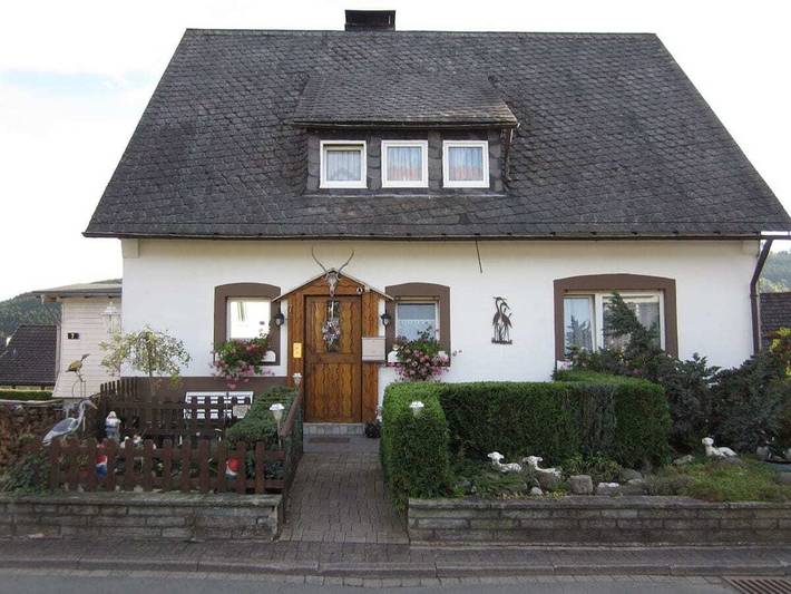 Ferienhaus für 6 Personen, mit Garten in Züschen