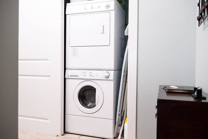 Vacation rental for 6 people, with balcony and hot tub in Lincoln City