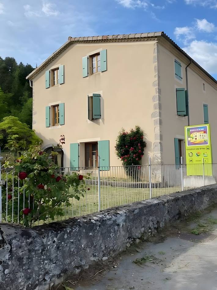Gîte pour 5 personnes, avec Jardin