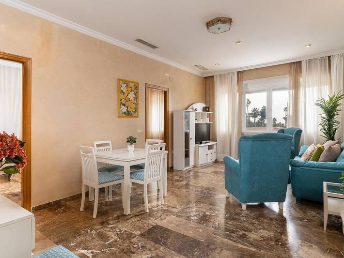Holiday letting for 6 people, with garden and ocean view as well as pool, with pets in Benalmádena