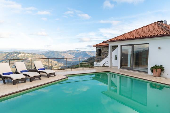 Casa de férias para 6 pessoas, com Varanda e Jardim em Pinhão