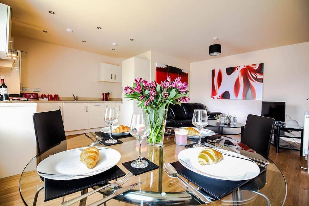 Entire apartment, The Windsor - Luxury Apartment Located In Central Location in Walsall, Birmingham Area