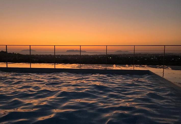 Chambre d’hôte pour 2 personnes, avec jardin ainsi que vue et piscine, animaux acceptés