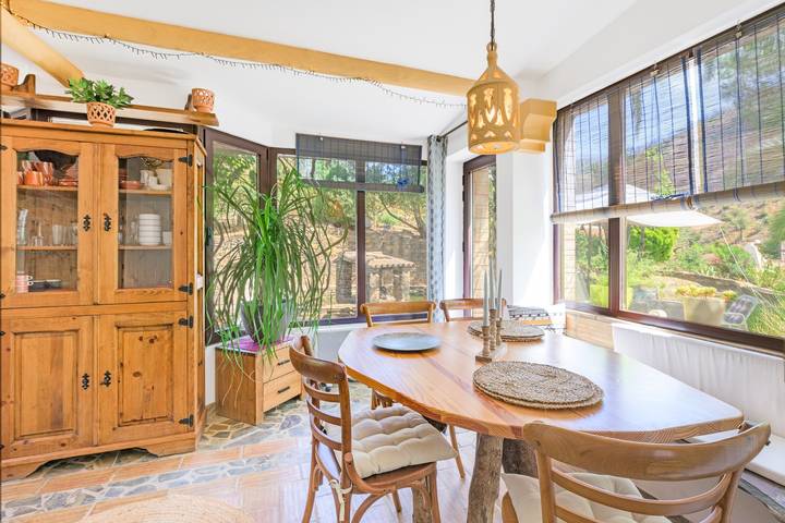 Holiday Home 'Casa Lago - Selão Da Eira' with Lake View, Shared Pool and Wi-Fi in São Teotónio, Costa Alentejana
