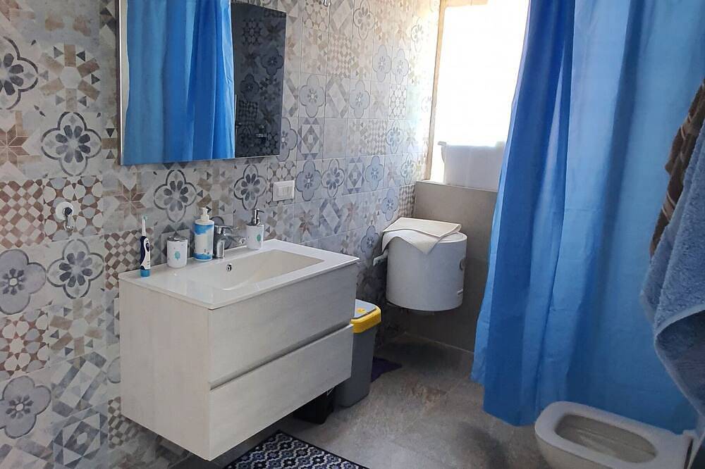 Villa with apartment and big garden share in Bisceglie, Barletta-Andria-Trani