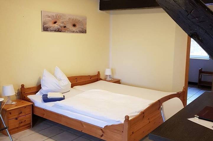 Ferienwohnung für 4 Personen, mit Balkon und Garten in Iphofen