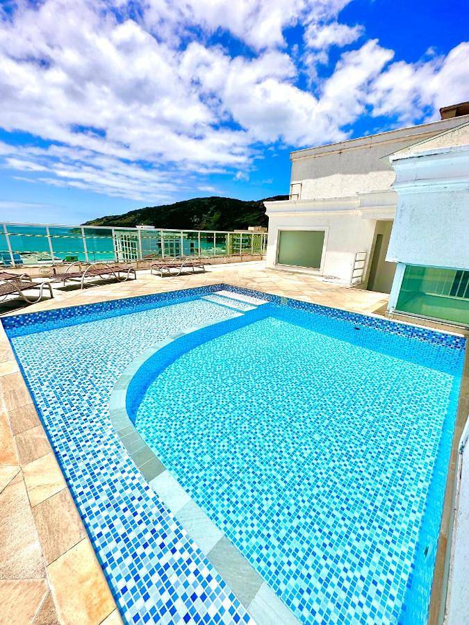 Casas e apartamentos de temporada para 10 pessoas, com piscina e vista e ainda terraço, com animais de estimação em Praia do Forno