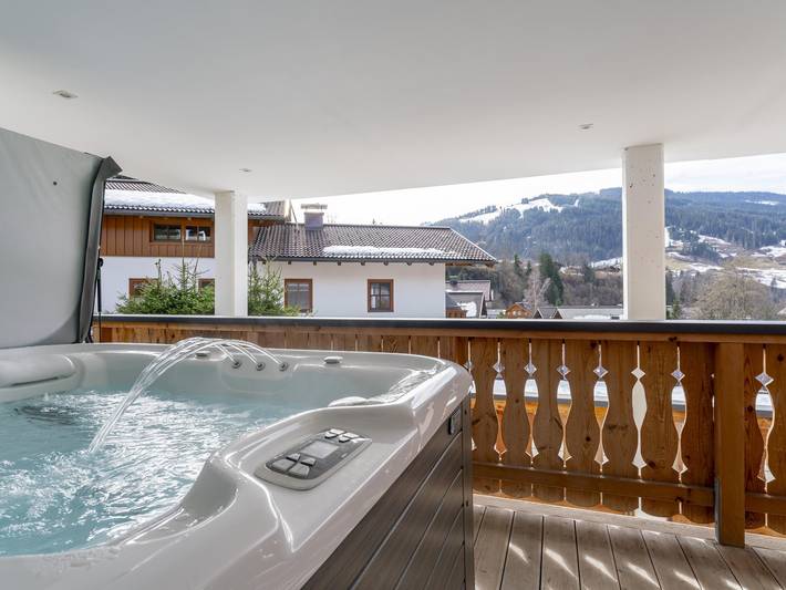 Chalet für 12 Personen, mit Balkon und Garten sowie Whirlpool in Wagrain - 2