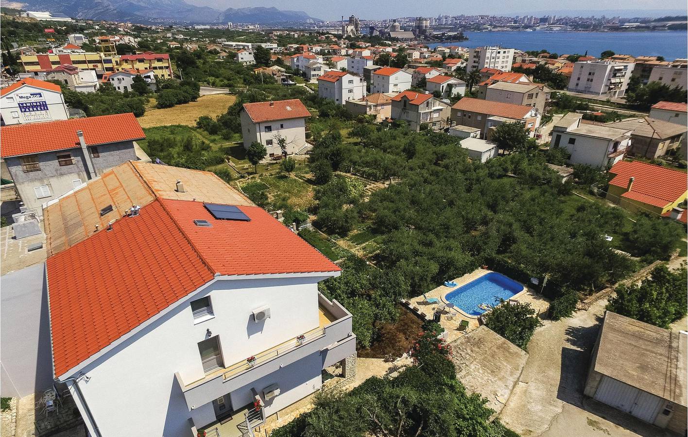 Ganze Ferienwohnung, Ferienwohnung für 6 Personen mit Terrasse in Kastel Sucurac, Kaštela