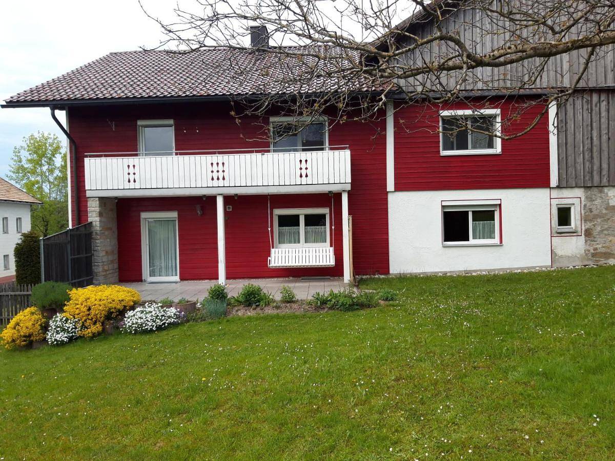 Ganze Wohnung, Ferienwohnung im Seidlerhof mit Terrasse in Röhrnbach, Ostbayern