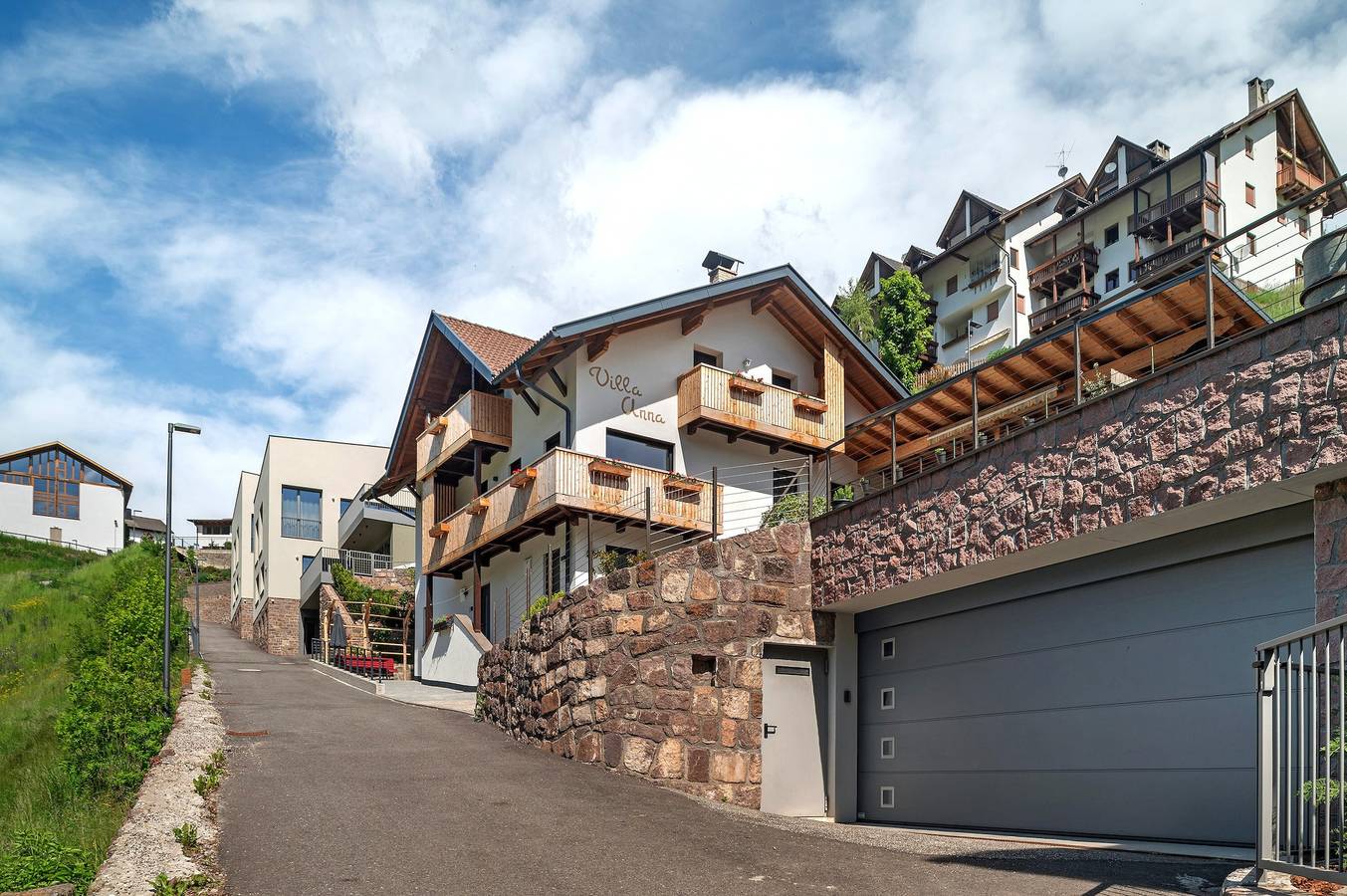 Ganze Wohnung, Ferienwohnung 'Villa Anna Apartment Geisler' mit Bergblick, privater Terrasse und Wlan in St. Peter (Bozen), Villnöß