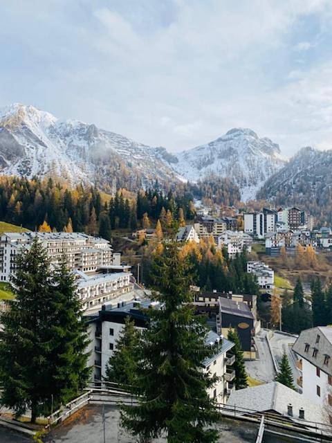 Appartamento per 4 persone, con Balcone e Terrazza nonché Giardino e Panorama a Foppolo