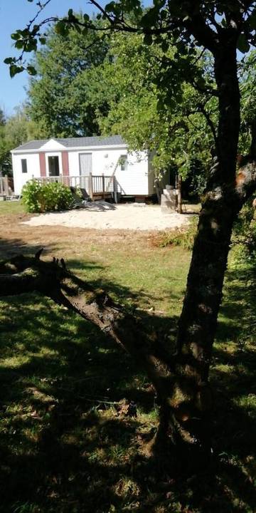 Gîte pour 4 personnes, avec vue et jardin à Le Faou