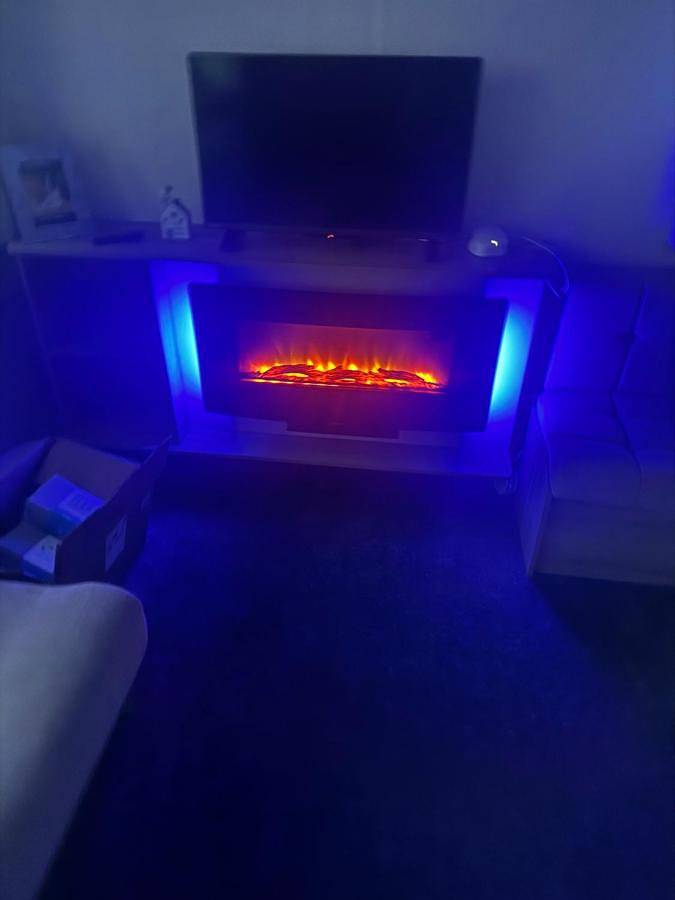 Camping for 5 people, with Terrace and Pool as well as Sauna in Chichester (District)