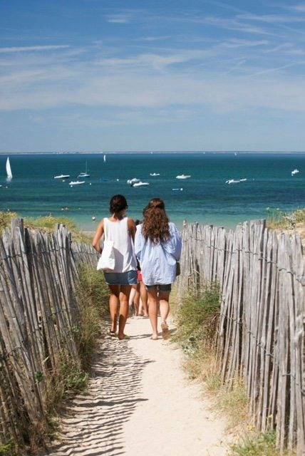 Appartement de vacances pour 4 personnes, avec balcon ainsi que piscine et jardin, animaux acceptés