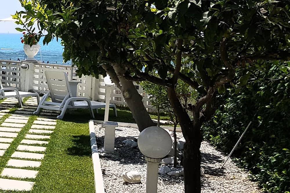 Accommodation For Tourist Use On The Sea Id. 25793 in Nettuno, Rome Province