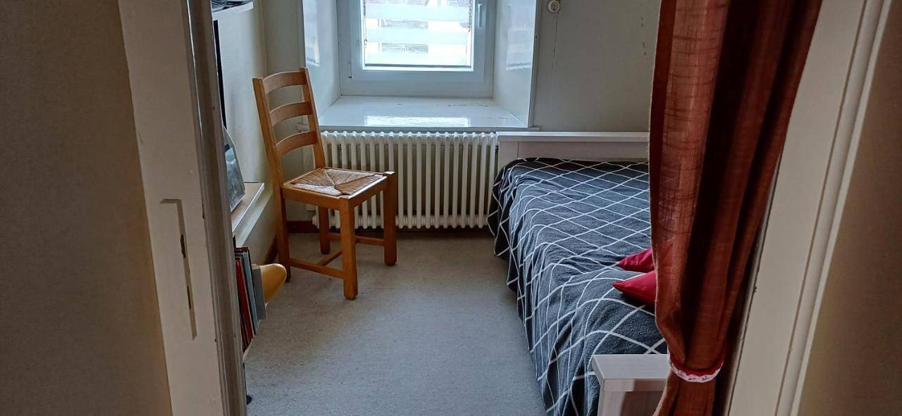 Ganze Wohnung, Three-Bedroom Apartment in Val-de-Travers, Massif du Jura