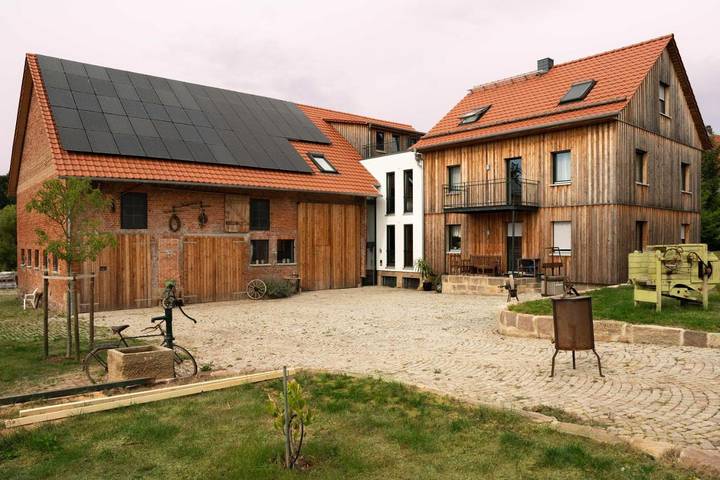 Ferienwohnung für 4 Personen, mit Terrasse und Garten sowie Sauna und Ausblick in Dipperz