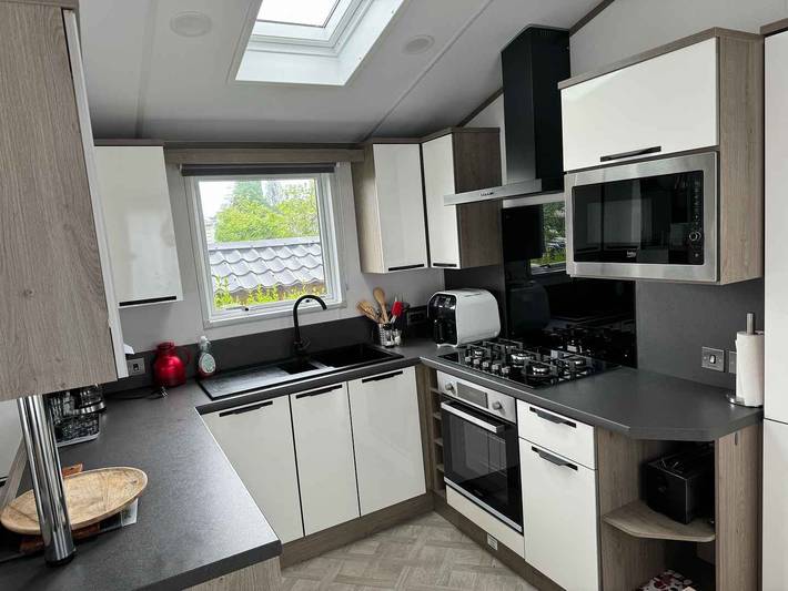 Ferienpark für 4 Personen, mit Garten und Kinderpool sowie Seeblick in Belgien - 4