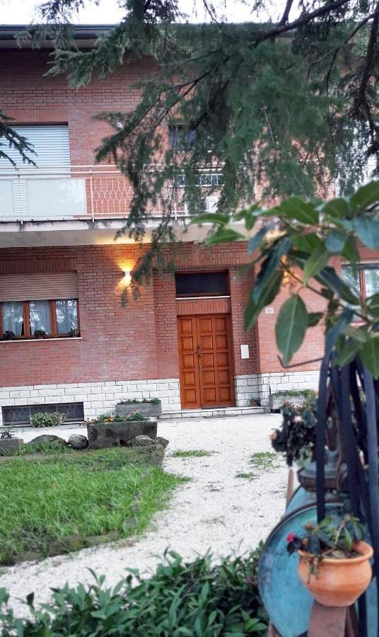 Appartamento per 2 persone, con Balcone e Terrazza nonché Giardino a Cesena
