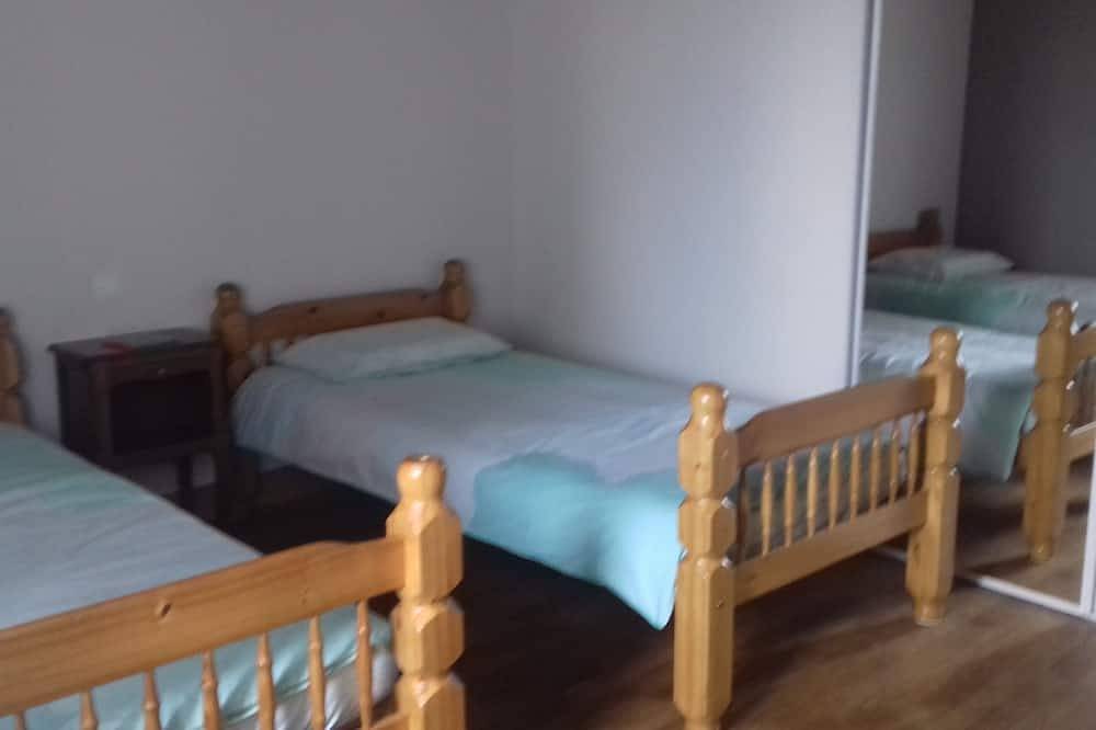 Gîte Tout confort au calme de 2 à 8 places Bourgogne côte d'or Auxois Morvan in Meilly-sur-Rouvres, Région de Beaune
