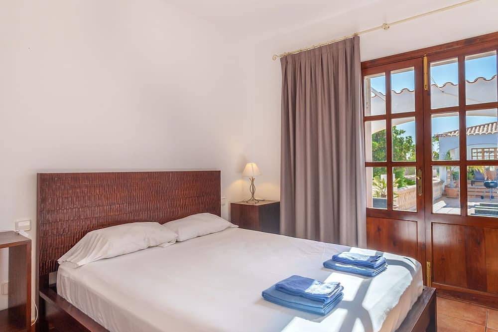 Apartamento entero, Acogedor apartamento para 4 personas con Wifi, piscina, A/C, Tv, terraza y aparcamiento in Cales de Mallorca, Manacor