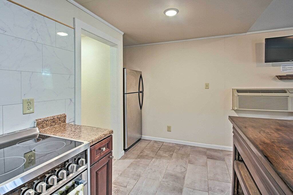 Lake House for 4 Guests in Hot Springs, Ouachita National Forest