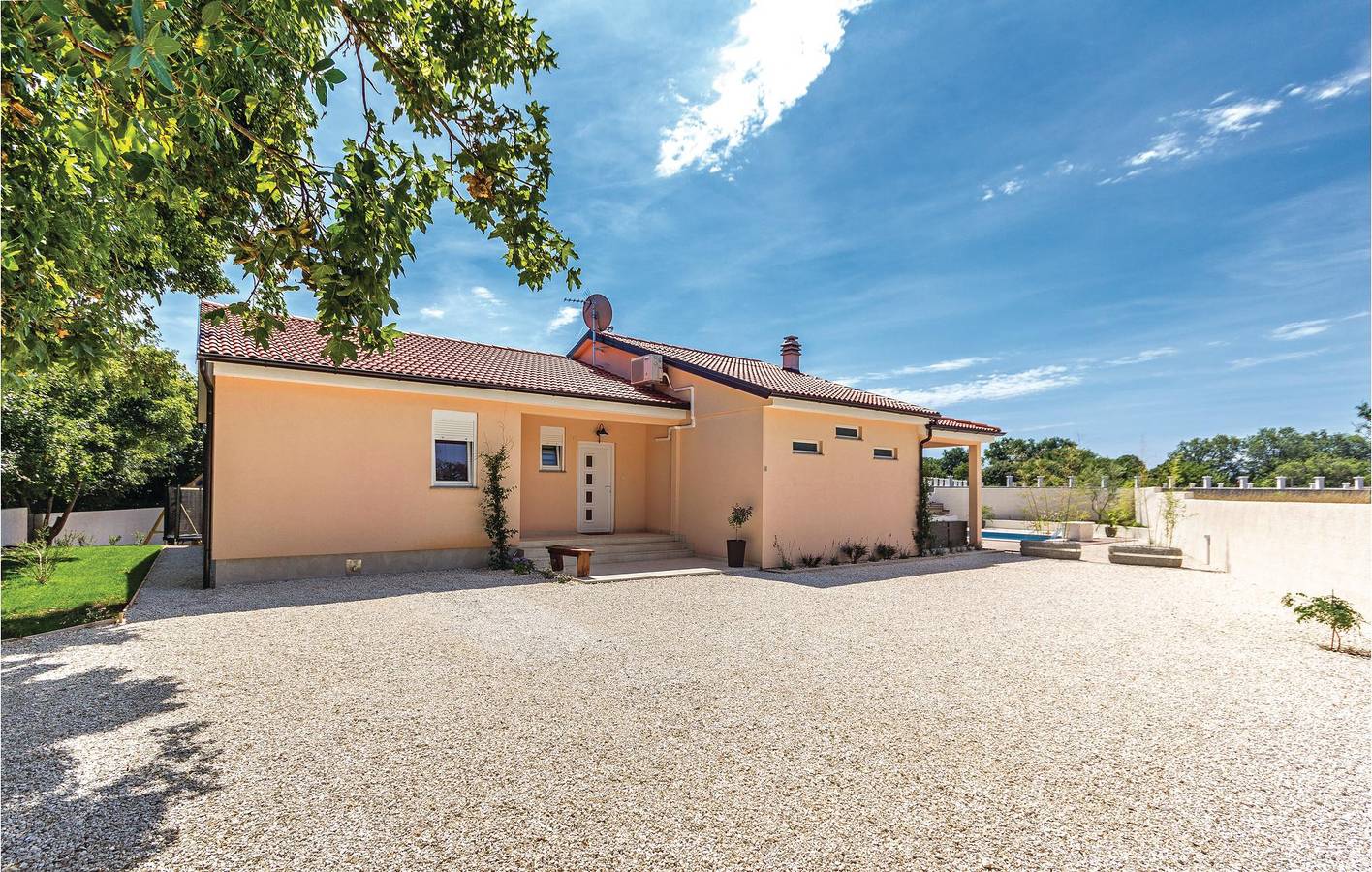 Ferienhaus für 6 Personen mit Terrasse in Sisan, Südküste Istrien