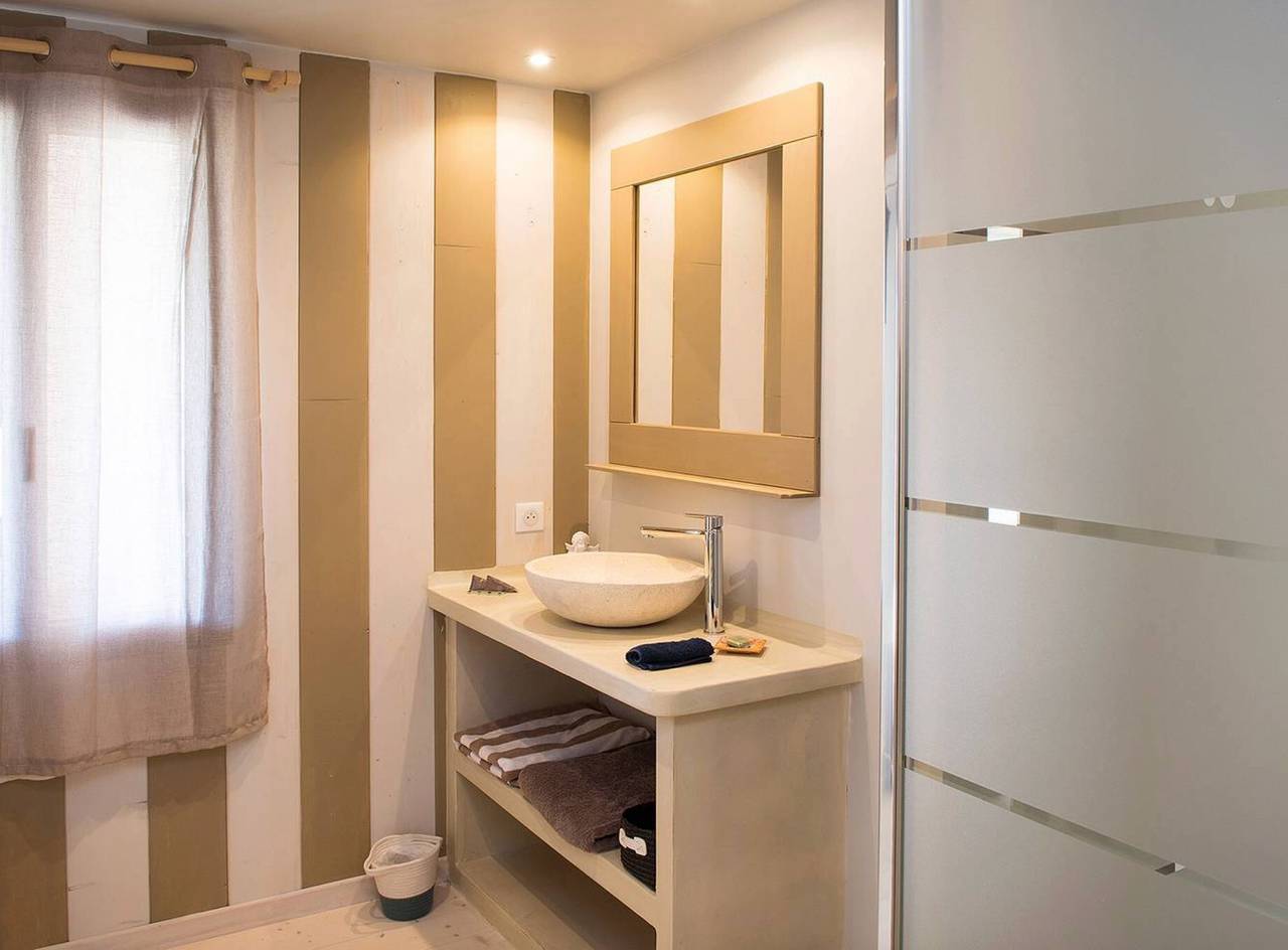 Chambre d’hôte indépendante avec piscine partagée, terrasse privée et Wi-Fi in Monbazillac, Périgord Pourpre