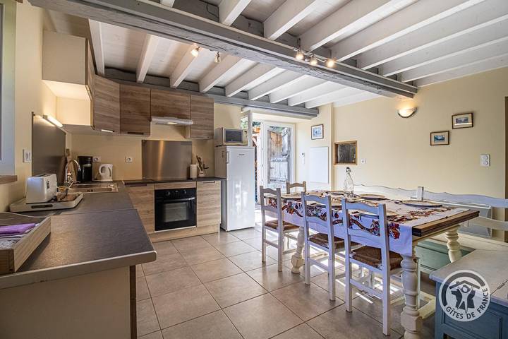 Gîte pour 6 personnes, avec jardin à Ouzous - 2