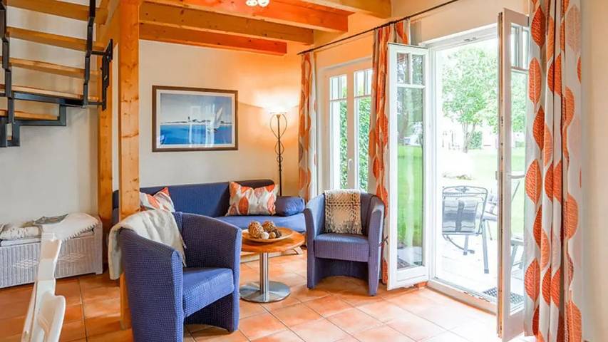 Ferienhaus für 6 Personen, mit Terrasse und Garten in Nienhagen