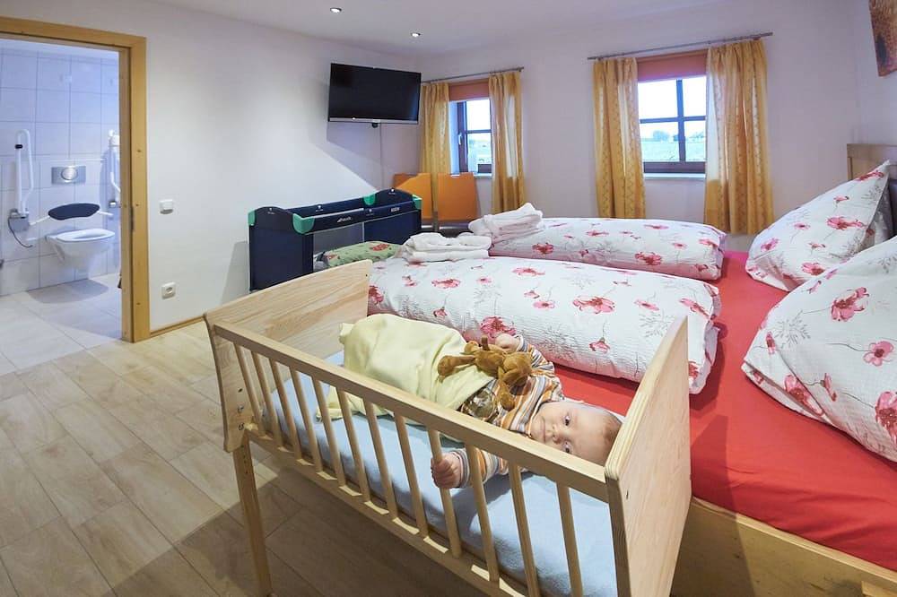 Ganze Wohnung, Ferienwohnung Oberstadel 52 qm für 1-4 Personen barrierefrei in Altötting, Landkreis Altötting