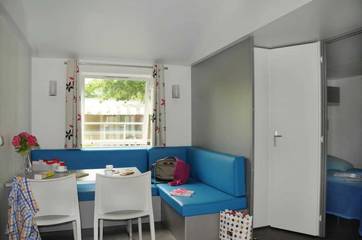 Mobil Home pour 4 Personnes dans Sainte-Catherine-de-Fierbois, Région de Chinon, Photo 1